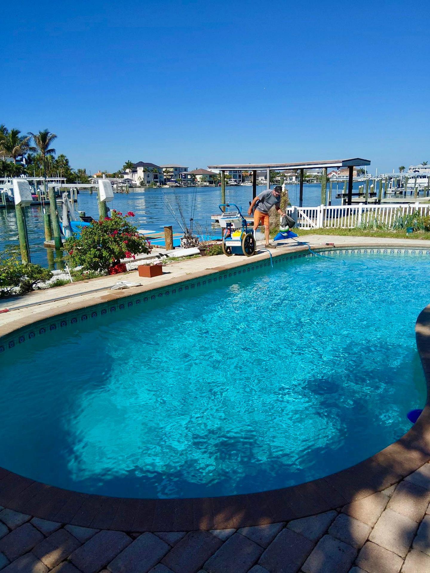 Intracoastal pool maintenance in Pinellas County